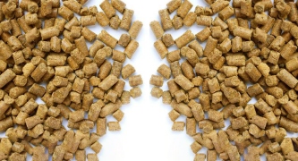 Poultry pellet feed